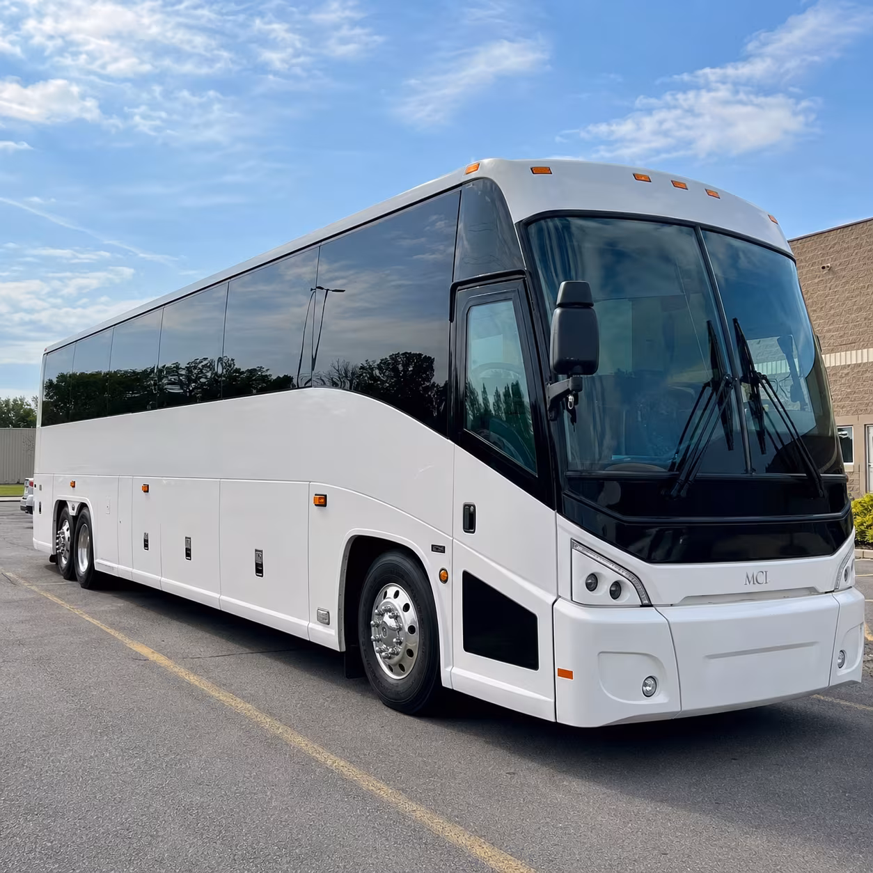 shuttle your guests to riverside weddings special occasions with ease